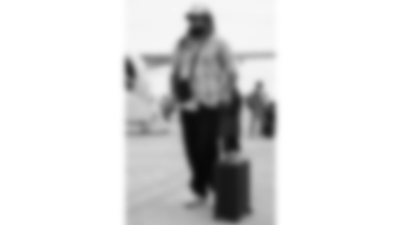 Kansas City Chiefs offensive lineman Esa Pole (79) travels for a week 18 matchup with the Las Vegas Raiders on Saturday, January 3, 2026.