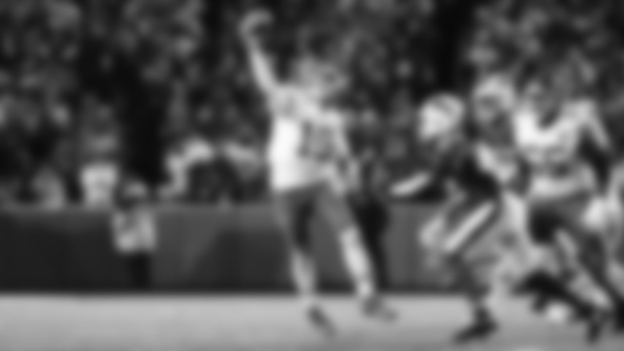 Kansas City Chiefs quarterback Patrick Mahomes (15) makes a throw during a week 9 NFL football game against the Buffalo Bills, Sunday, November 2, 2025 in Buffalo, NY