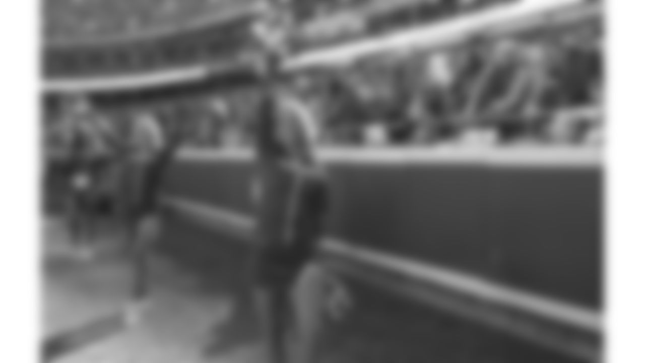 A Kansas City Chiefs Cheerleader during a week 12 NFL football game against the Indianapolis Colts, Sunday, November 23, 2025 in Kansas City, MO.