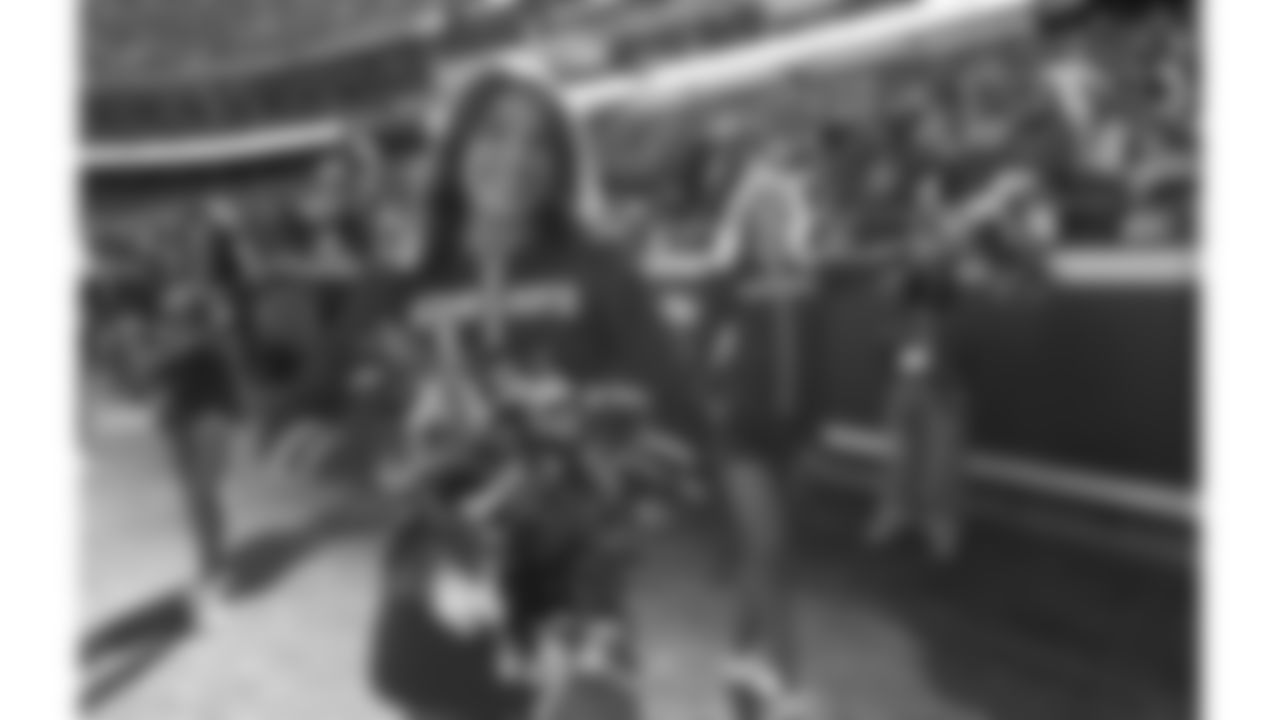 A Kansas City Chiefs Cheerleader during a week 12 NFL football game against the Indianapolis Colts, Sunday, November 23, 2025 in Kansas City, MO.