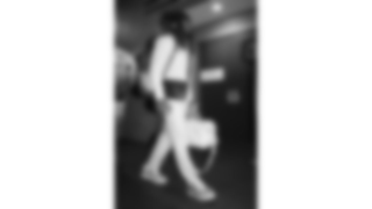 Kansas City Chiefs linebacker Nick Bolton (32) arrives prior to a week 13 NFL football game against the Dallas Cowboys on Thursday, November 27, 2025 in Arlington, TX.