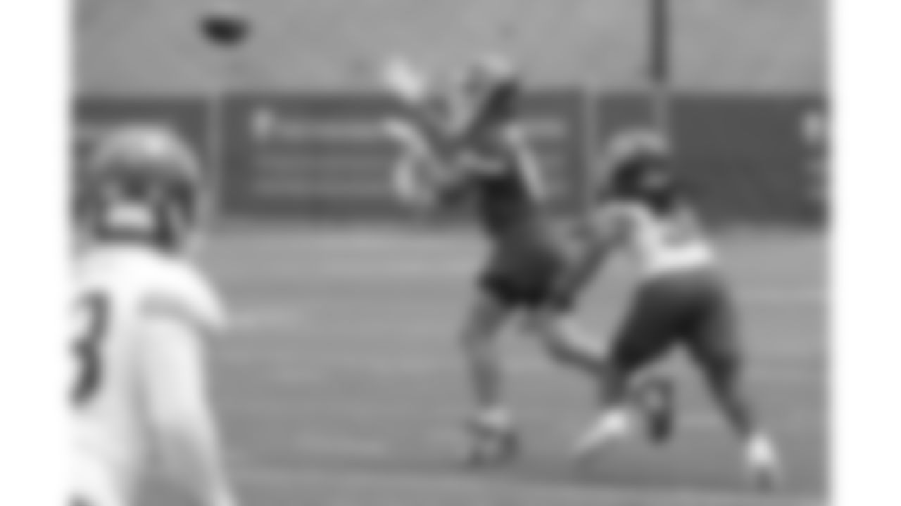 Kansas City Chiefs tight end Robert Tonyan (85) practices during phase 3 of OTAs on Wednesday, June 4, 2025 in Kansas City, MO.