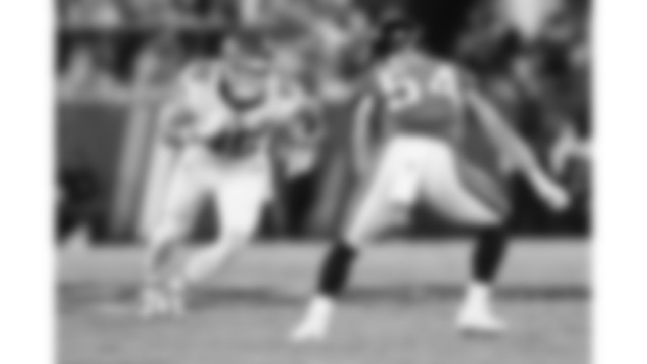 Kansas City Chiefs tight end Robert Tonyan (85) in action during the week 5 NFL football game against the Jacksonville Jaguars, Monday, October 6, 2025 in Jacksonville, FL.