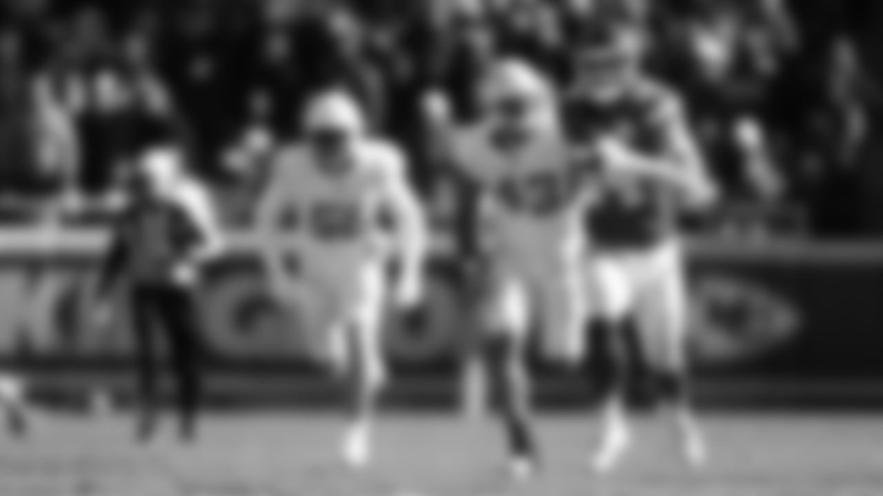 Kansas City Chiefs linebacker Leo Chenal (54) runs down field during an NFL week 15 matchup against the Los Angeles Chargers, Sunday December 14, 2025.