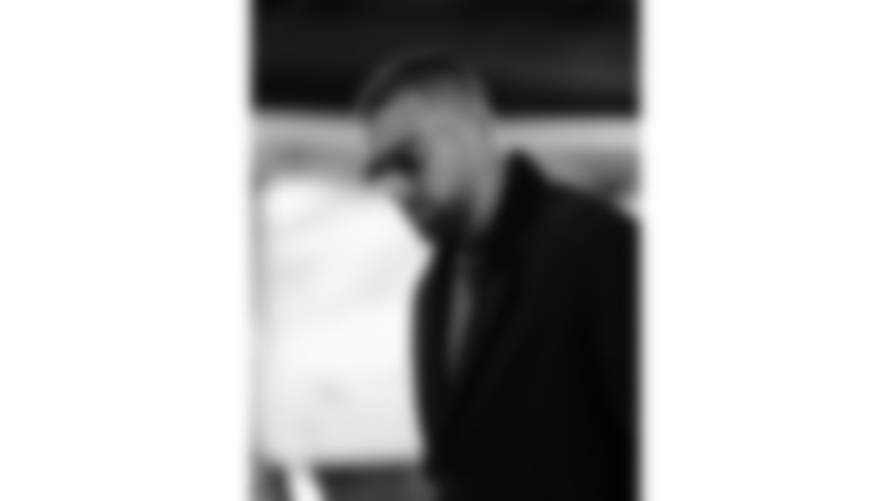 Kansas City Chiefs tight end Travis Kelce (87) arrives prior to a week 11 NFL Football game against the Denver Broncos on Sunday, November 16, 2025 in Denver, Colorado.