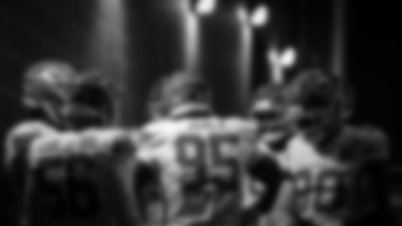 Kansas City Chiefs defensive tackle Chris Jones (95) addresses the defensive line in the tunnel prior to the week 3 NFL football game against the New York Giants, Sunday, September 21, 2025 in East Rutherford, NJ.