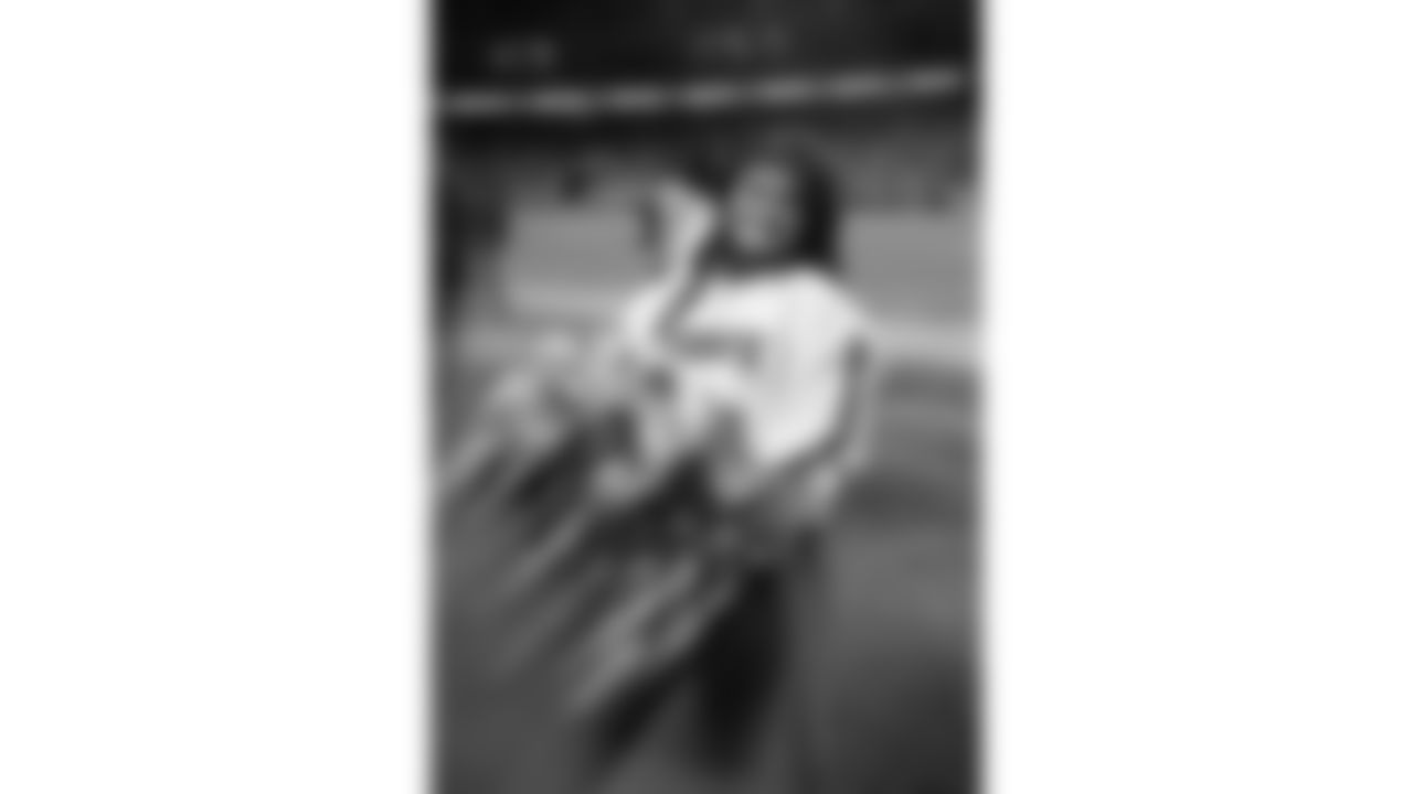 Kansas City Chiefs Cheerleaders during a week 14 NFL Football game against the Houston Texans on Sunday, December 7, 2025 in Kansas City, MO.