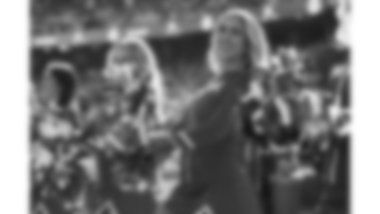 A Kansas City Chiefs Cheerleader before a week 12 NFL football game against the Indianapolis Colts, Sunday, November 23, 2025 in Kansas City, MO.