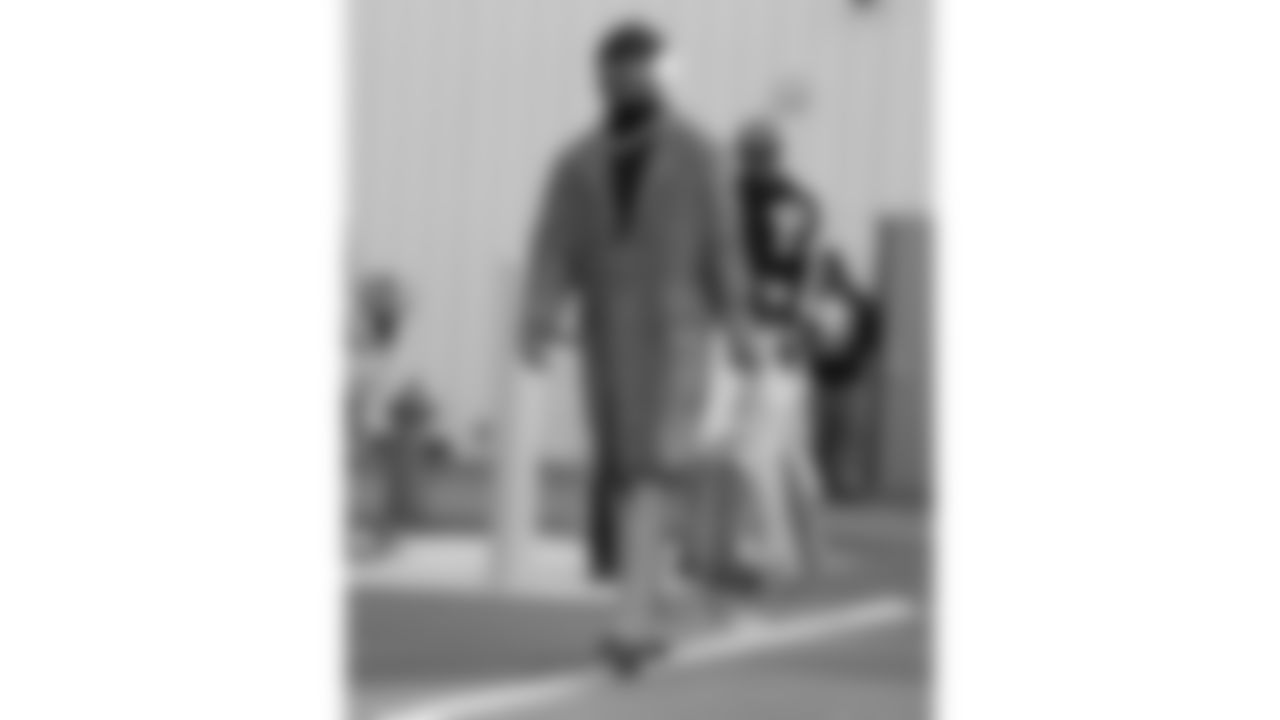 Kansas City Chiefs wide receiver Hollywood Brown (5) travels for a week 16 matchup with the Tennessee Titans Saturday December 20, 2025.