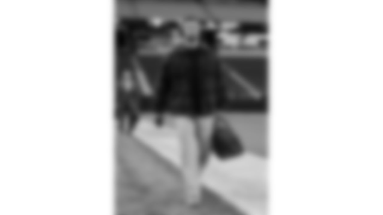 Kansas City Chiefs linebacker Drue Tranquill (23) arrives at Allegiant Stadium for a week 18 NFL football game against the Las Vegas Raiders, Sunday, January 4, 2026 in Las Vegas, NV.