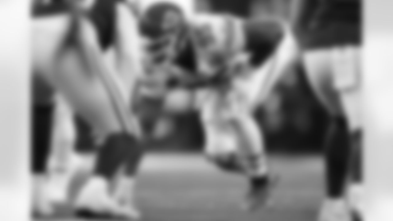 Kansas City Chiefs defensive tackle Chris Jones (95) lines up during a week 13 NFL football game against the Dallas Cowboys on Thursday, November 27, 2025 in Arlington, TX.