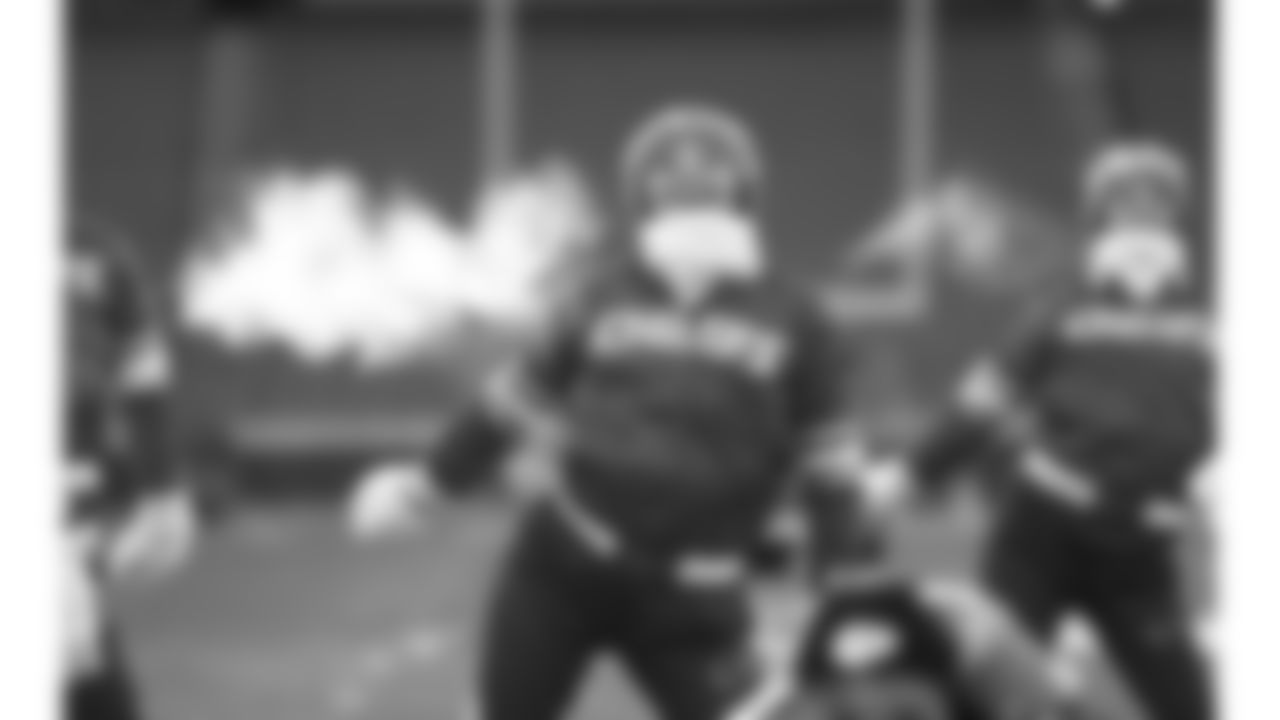 Kansas City Chiefs Cheerleaders practice on the field prior to a week 15 NFL Football game against the Los Angeles Chargers on Sunday, December 14, 2025 in Kansas City, MO.