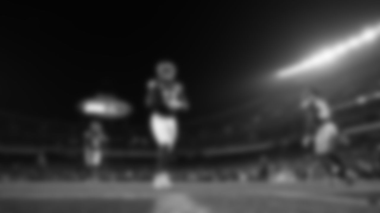 Wide receiver Hollywood Brown (5), Wide receiver Jalen Royals (11), and Kansas City Chiefs defensive back Kevin Knowles (38) warm up prior to an NFL week 17 matchup against the Denver Broncos, Thursday, December 25, 2025.