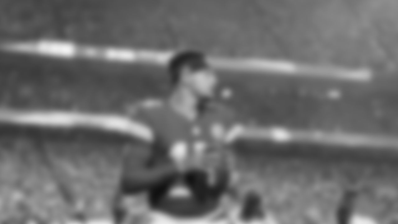 Kansas City Chiefs quarterback Patrick Mahomes (15) warms up prior to a week 6 NFL Football game against the Detroit Lions on Sunday, October 12, 2025 in Kansas City, MO.
