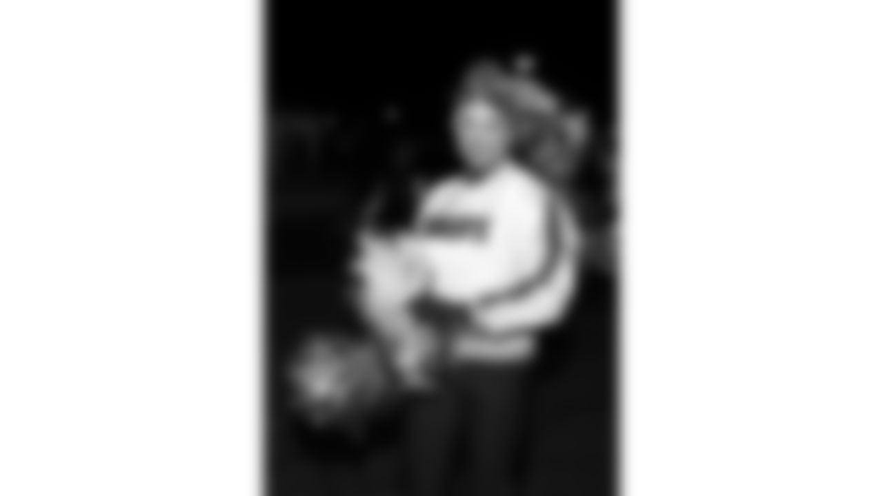 Kansas City Chiefs Cheerleaders at the pregame parade prior to a week 14 NFL Football game against the Houston Texans on Sunday, December 7, 2025 in Kansas City, MO.