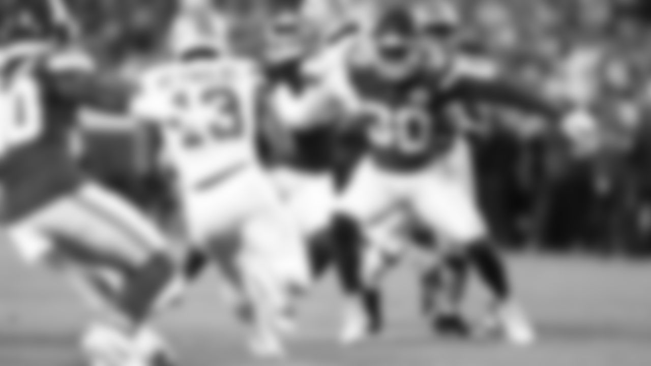 Kansas City Chiefs cornerback Chris Roland-Wallace (30) in position during a week 6 NFL Football game against the Detroit Lions on Sunday, October 12, 2025 in Kansas City, MO.
