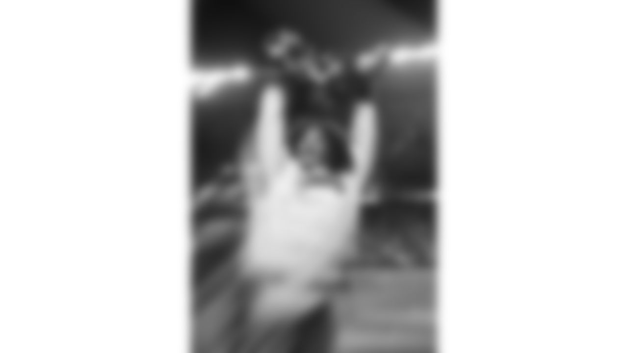 Kansas City Chiefs Cheerleaders during a week 14 NFL Football game against the Houston Texans on Sunday, December 7, 2025 in Kansas City, MO.