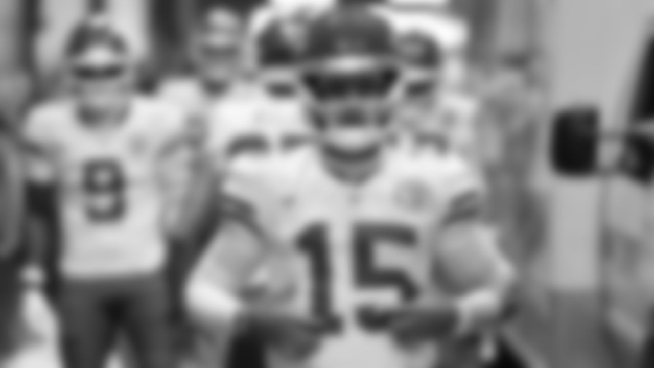 Kansas City Chiefs quarterback Patrick Mahomes (15) prior to a week 9 NFL football game against the Buffalo Bills, Sunday, November 2, 2025 in Buffalo, NY