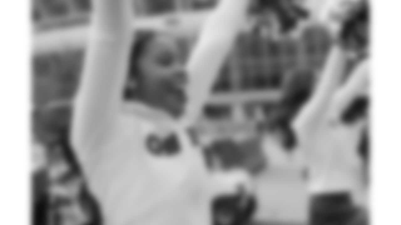 The Kansas City Chiefs Cheerleaders before a week 12 NFL football game against the Indianapolis Colts, Sunday, November 23, 2025 in Kansas City, MO.