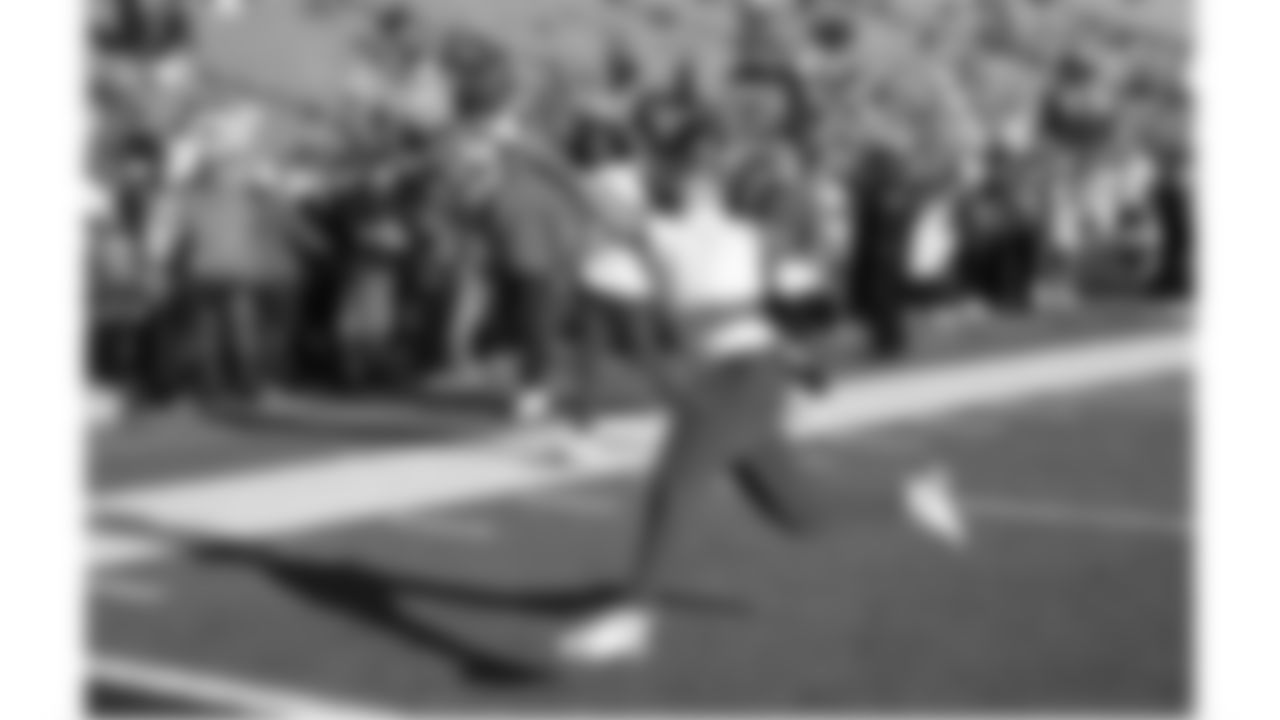 Kansas City Chiefs wide receiver Nikko Remigio (81) warms up prior to a week 9 NFL football game against the Buffalo Bills, Sunday, November 2, 2025 in Buffalo, NY