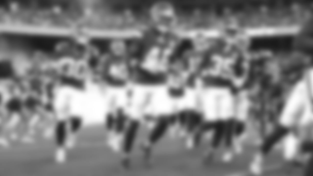 Kansas City Chiefs cornerback Ajani Carter (46) runs out prior to a preseason week 3 NFL football game against the Chicago Bears, Friday, August 22, 2025 in Kansas City, MO.