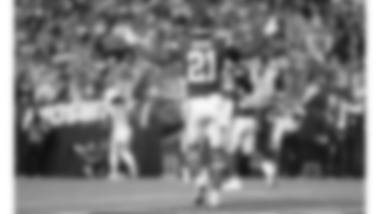 Kansas City Chiefs defensive back Jaden Hicks (21) celebrates a deflected pass during an NFL week 17 matchup against the Denver Broncos, Thursday, December 25, 2025.