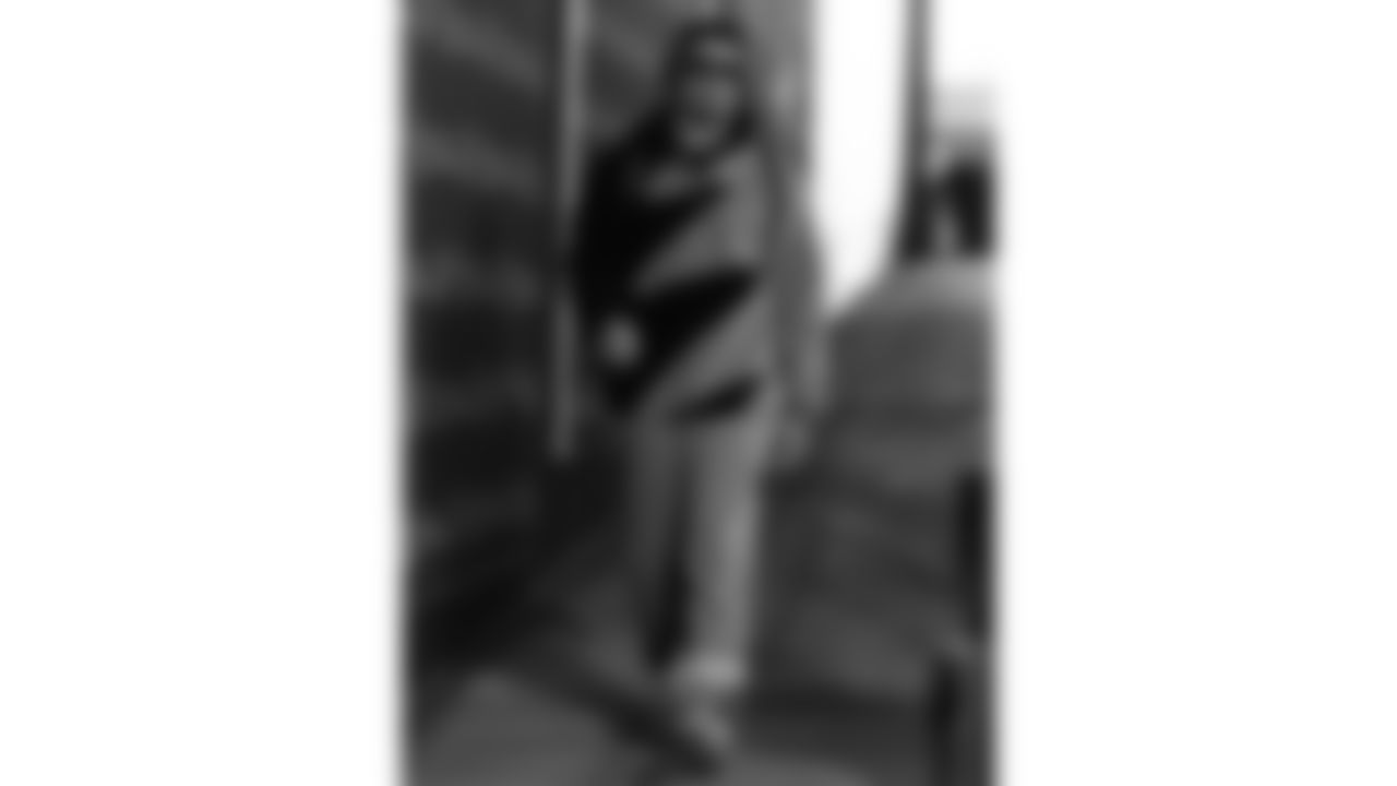 Kansas City Chiefs quarterback Patrick Mahomes (15) arrives prior to an NFL week 14 matchup against the Houston Texans, Sunday December 7, 2025.