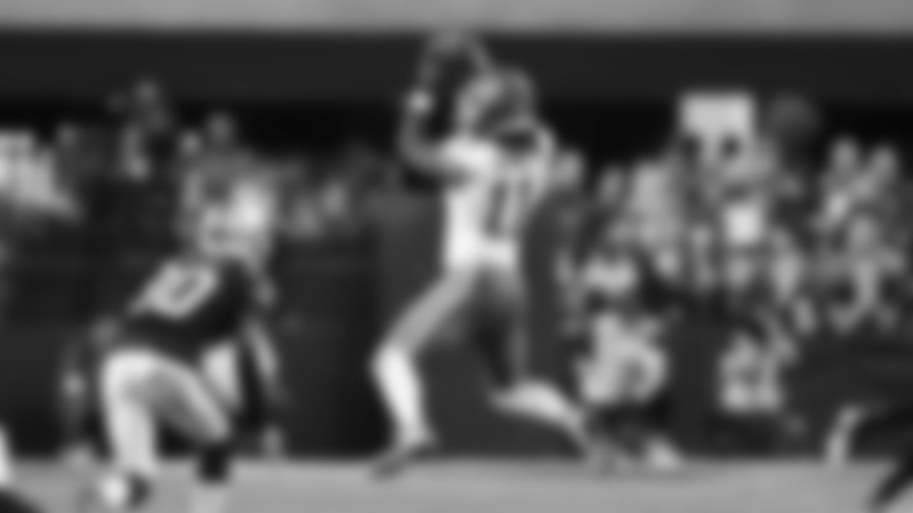 Kansas City Chiefs wide receiver Jalen Royals (11) catches the ball during a week 18 NFL football game against the Las Vegas Raiders, Sunday, January 4, 2026 in Las Vegas, NV.