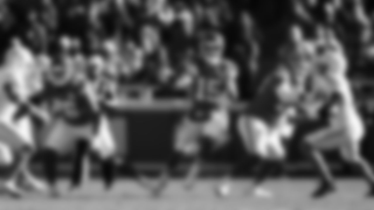 Kansas City Chiefs quarterback Patrick Mahomes (15) passes the ball during an NFL week 15 matchup against the Los Angeles Chargers, Sunday December 14, 2025.