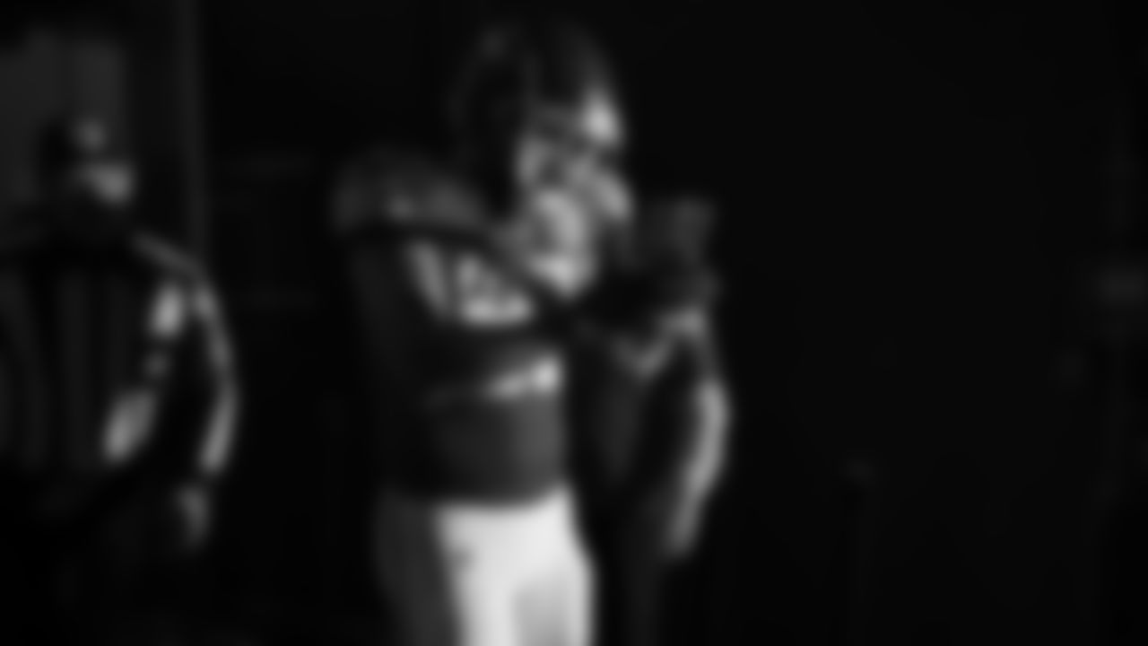Kansas City Chiefs tight end Travis Kelce (87) prior to the Week 14 NFL game against the Los Angeles Chargers on Sunday, December 8, 2024.