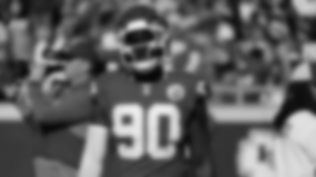 Kansas City Chiefs defensive end Charles Omenihu (90) looks on prior to a week 7 NFL Football game against the Las Vegas Raiders on Sunday, October 19, 2025 in Kansas City, MO.