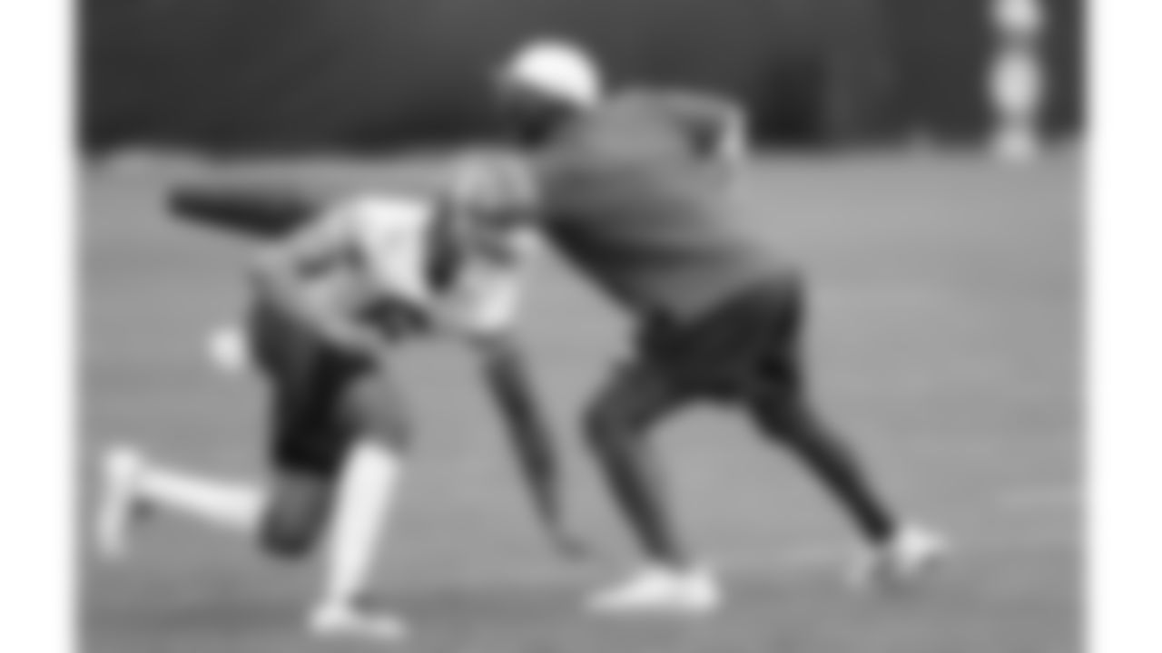 Kansas City Chiefs safety Bryan Cook (6) practices during phase 3 of OTAs on Friday June 13, 2025 in Kansas City, MO.