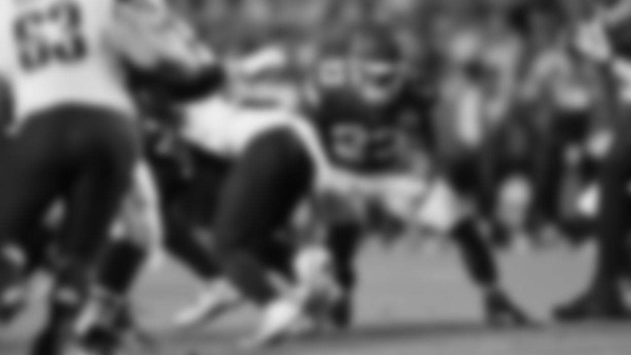 Kansas City Chiefs middle linebacker Drue Tranquill (23) in position during a week 8 NFL Football game against the Washington Commanders on Monday, October 27, 2025 in Kansas City, MO.