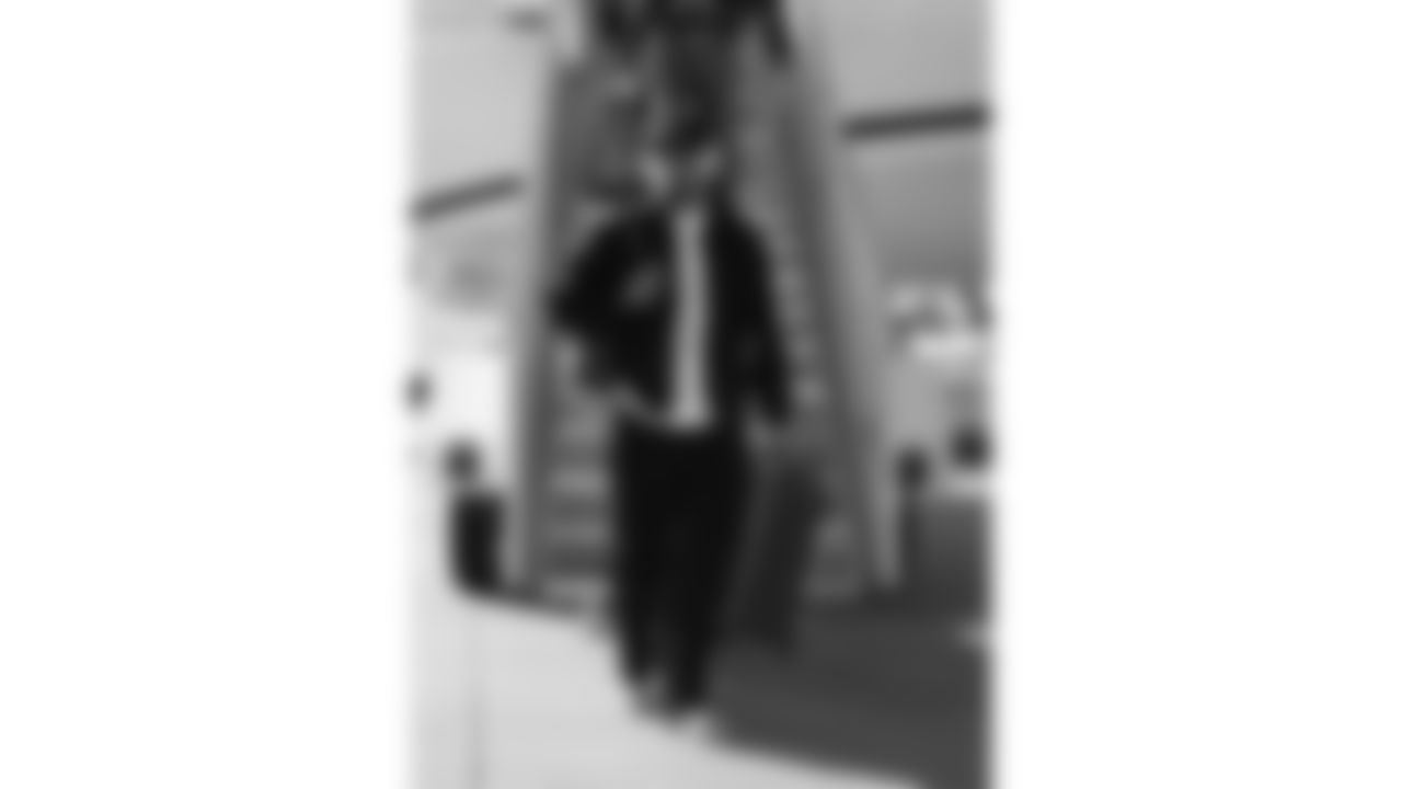 Kansas City Chiefs safety Bryan Cook (6) travels for a week 13 matchup with the Dallas Cowboys Wednesday November 26, 2025.