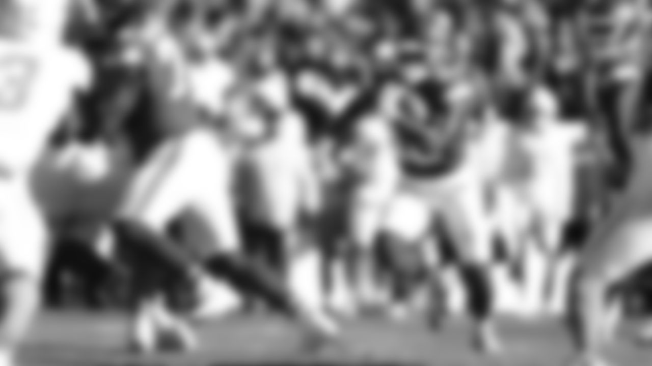 Kansas City Chiefs running back Isiah Pacheco (10) runs the ball during an NFL week 15 matchup against the Los Angeles Chargers, Sunday December 14, 2025.