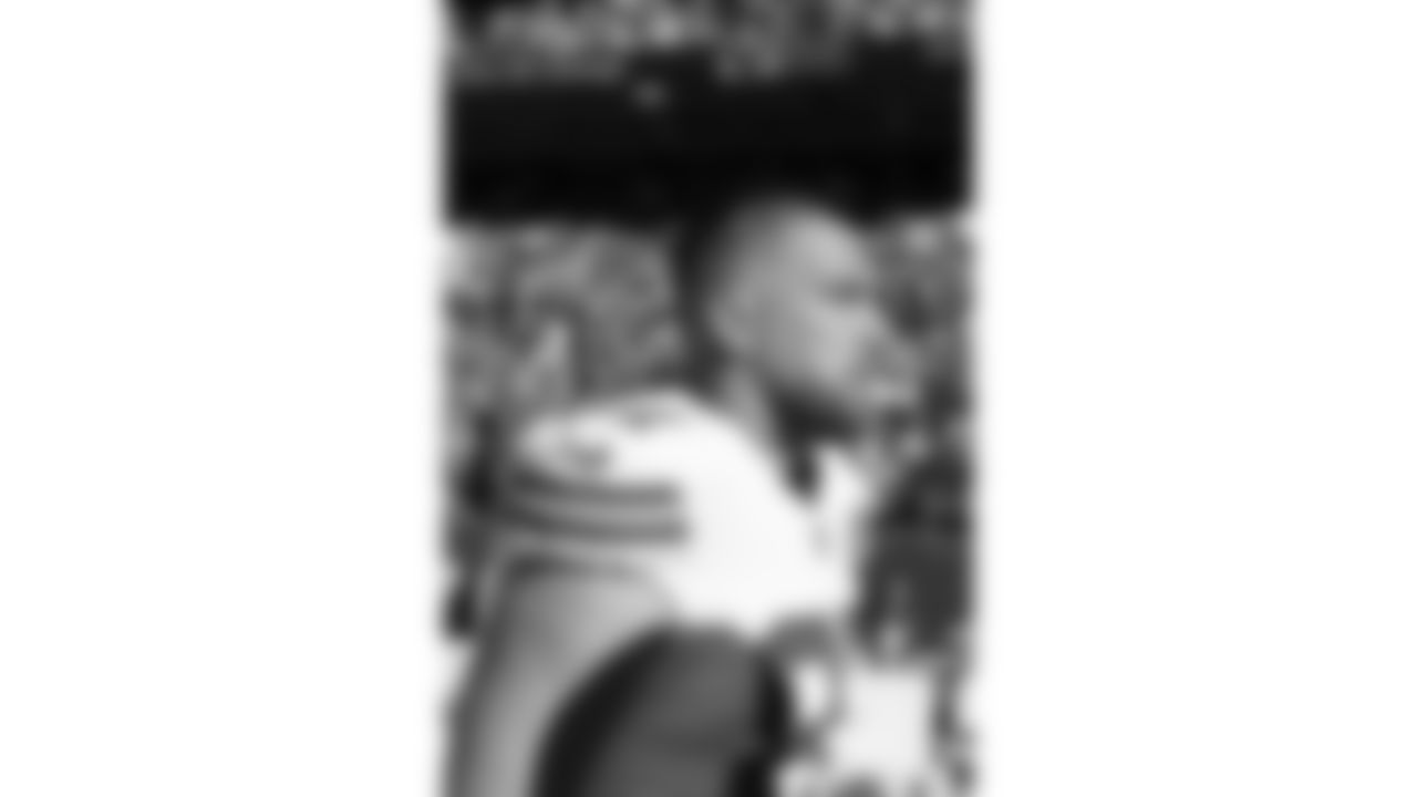 Kansas City Chiefs tight end Travis Kelce (87) on the field prior to a week 11 NFL Football game against the Denver Broncos on Sunday, November 16, 2025 in Denver, Colorado.