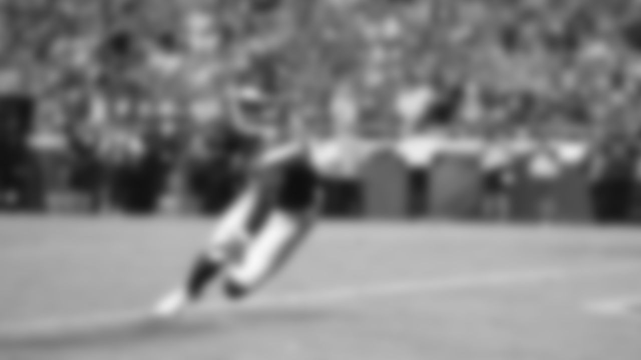 Kansas City Chiefs wide receiver Hollywood Brown (5) scores his second touchdown during a week 6 NFL Football game against the Detroit Lions on Sunday, October 12, 2025 in Kansas City, MO.