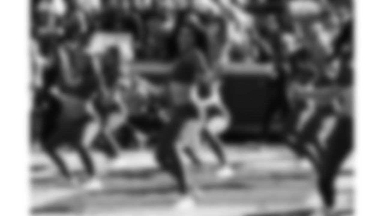 A Kansas City Chiefs Cheerleader during a week 12 NFL football game against the Indianapolis Colts, Sunday, November 23, 2025 in Kansas City, MO.