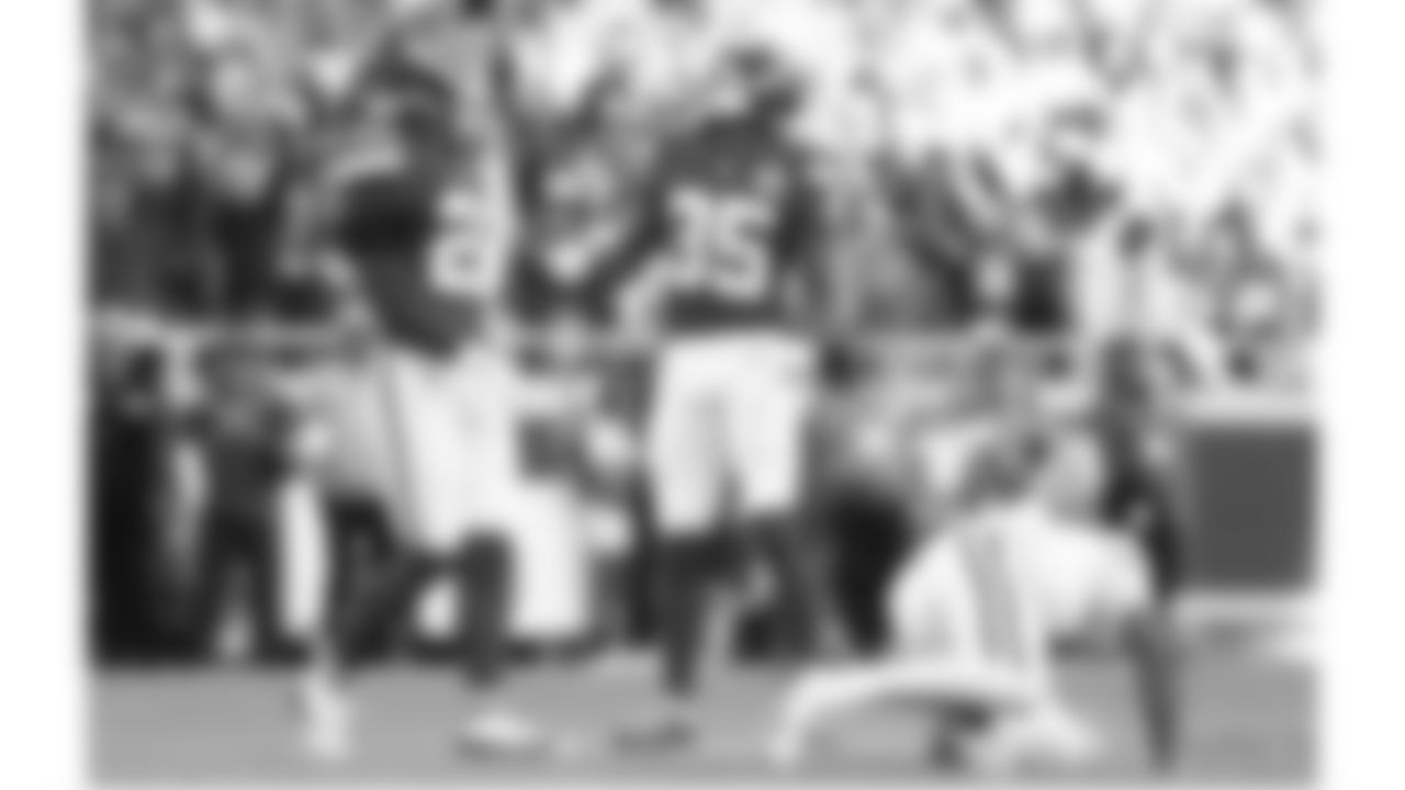 Kansas City Chiefs cornerback Jaylen Watson (35) celebrates during a week 12 NFL football game, Sunday, November 23, 2025 in Kansas City, MO.