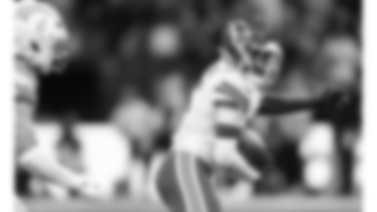 Kansas City Chiefs wide receiver Hollywood Brown (5) runs with the ball during a week 1 NFL football game against the Los Angeles Chargers at Arena Corinthians in São Paulo, Brazil on September 5, 2025.