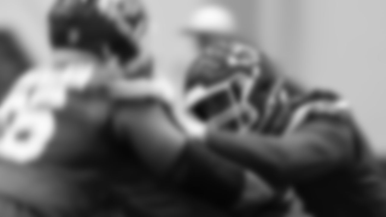 Kansas City Chiefs tackle Matt Waletzko (73) during a week 18 practice on Friday, January 2, 2026 in Kansas City, MO.