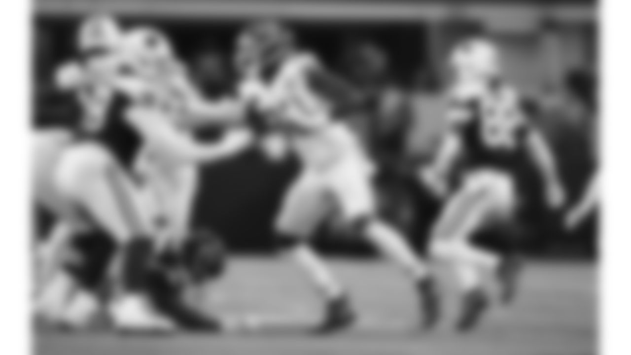 Kansas City Chiefs defensive end Charles Omenihu (90) rushes the quarterback during a week 13 NFL football game against the Dallas Cowboys on Thursday, November 27, 2025 in Arlington, TX.