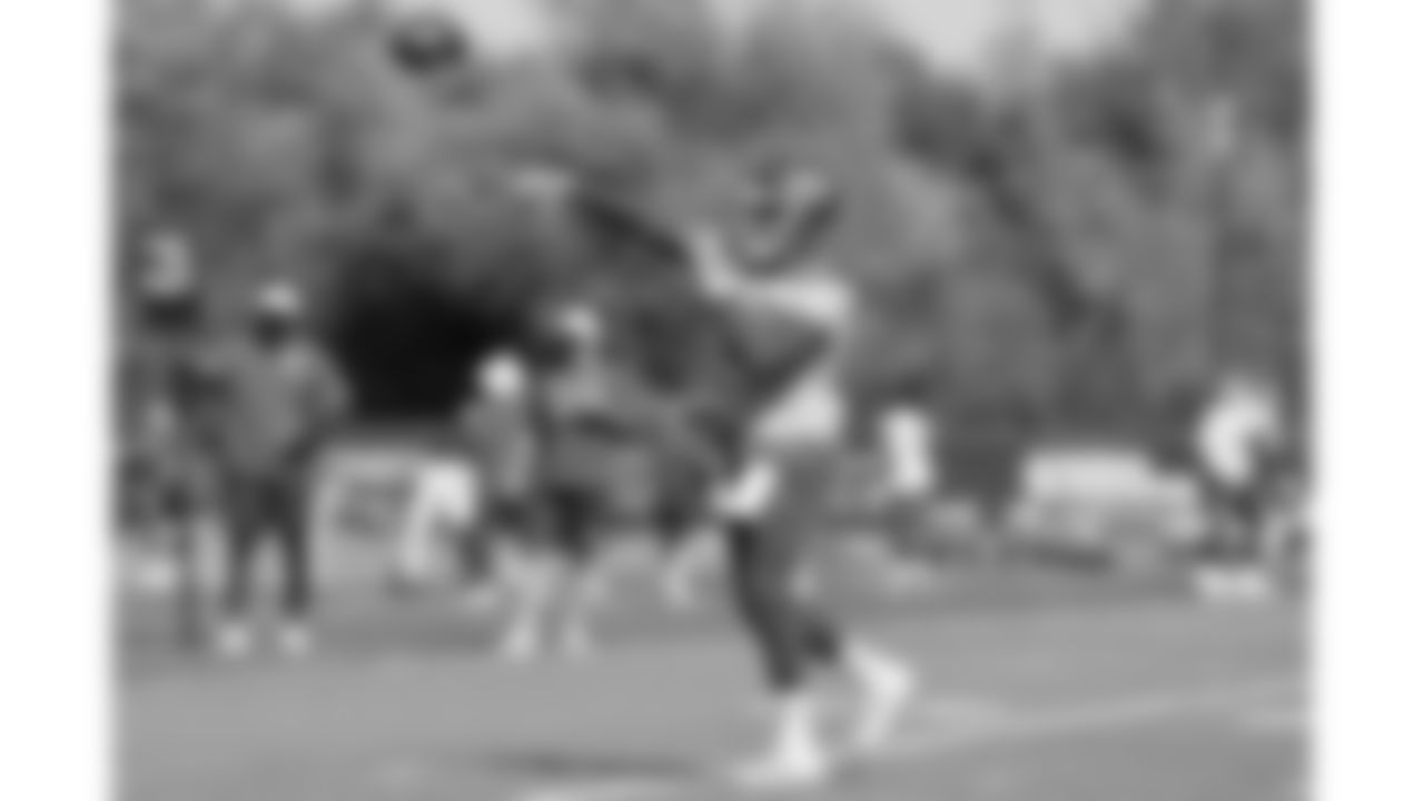 Kansas City Chiefs quarterback Patrick Mahomes (15) throws a pass during practice on Thursday October 16, 2025 in Kansas City, MO.