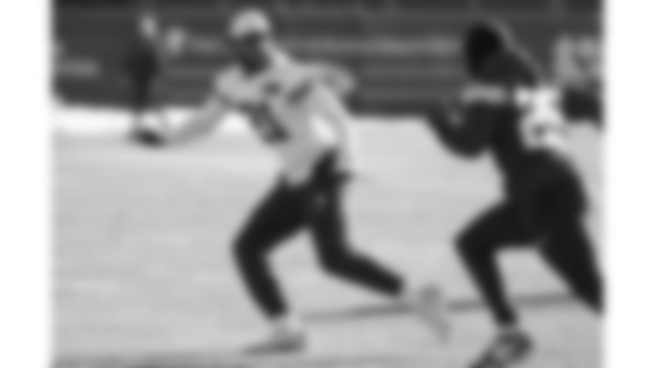 Kansas City Chiefs defensive back Jaden Hicks (21) during a week 17 practice on Tuesday, December 23, 2025 in Kansas City, MO.