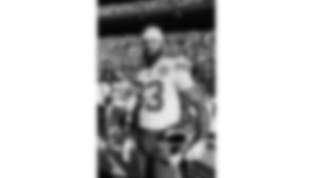 Kansas City Chiefs tight end Noah Gray (83) smiles prior to a week 11 NFL football game against the Denver Broncos, Sunday, November 16, 2025 in Denver, CO.