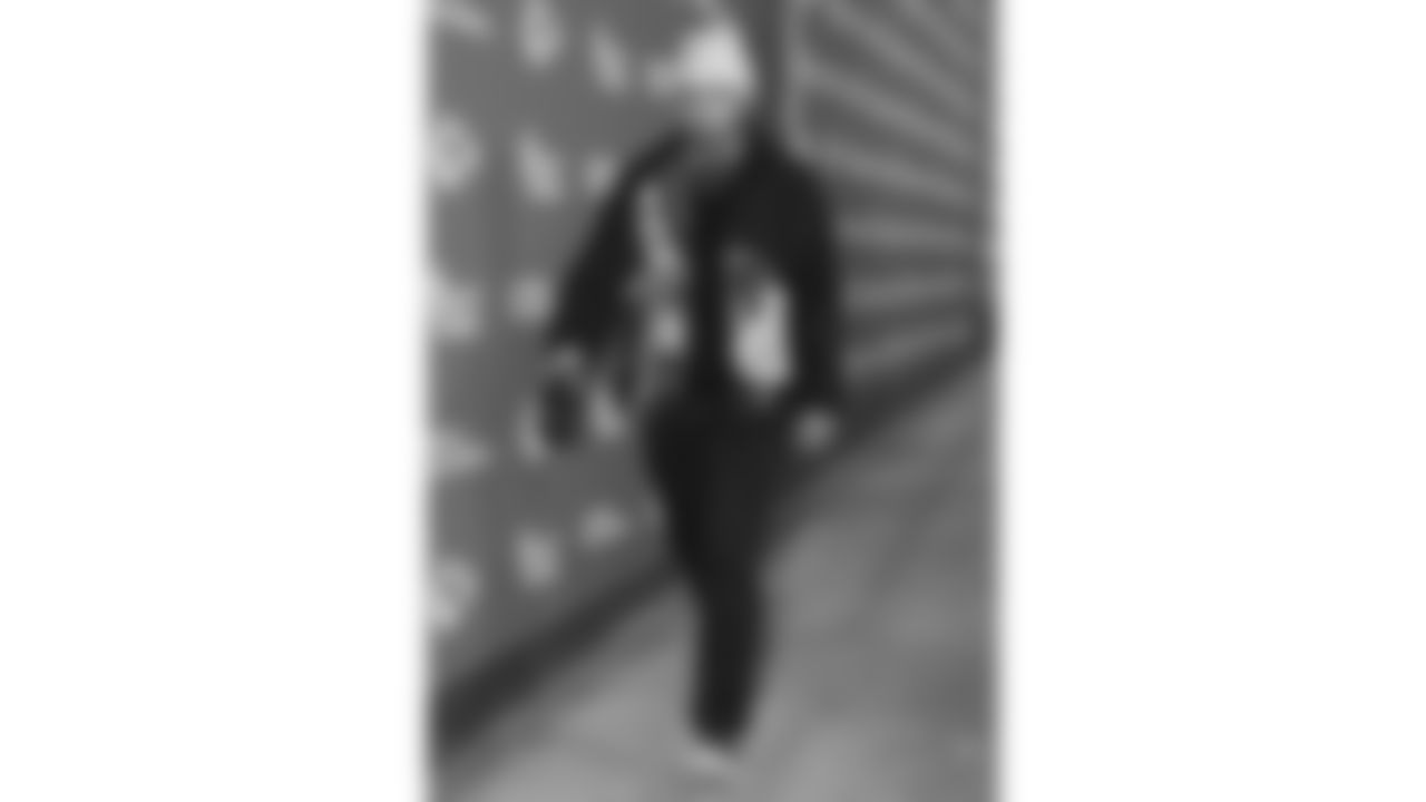 Kansas City Chiefs cornerback Trent McDuffie (22) arrives prior to a week 12 NFL Football game against the Indianapolis Colts on Sunday, November 23, 2025 in Kansas City, MO