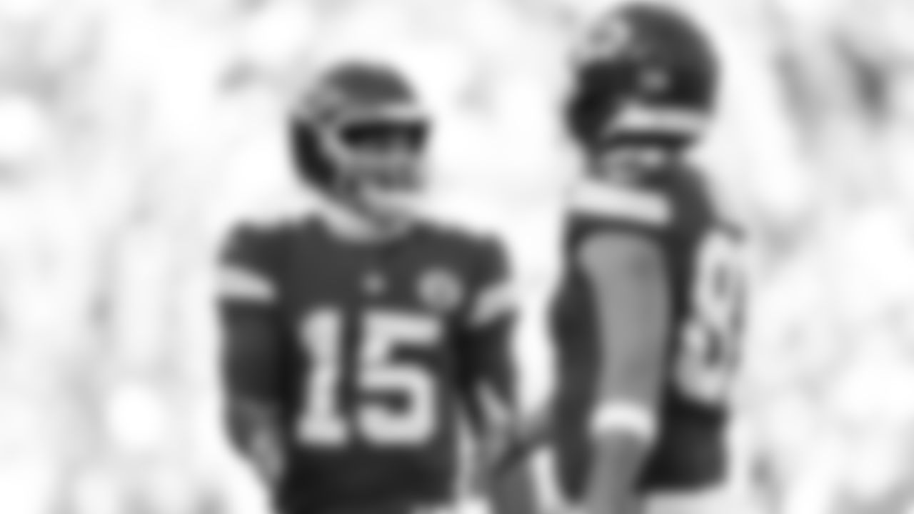 Kansas City Chiefs quarterback Patrick Mahomes (15) congratulates tight end Travis Kelce (87) during an NFL week 15 matchup against the Los Angeles Chargers, Sunday December 14, 2025.