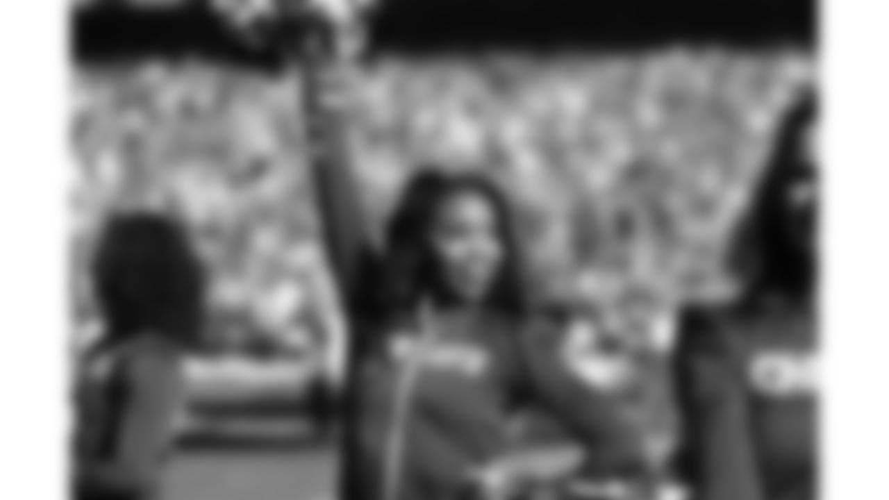 A Kansas City Chiefs Cheerleader before a week 12 NFL football game against the Indianapolis Colts, Sunday, November 23, 2025 in Kansas City, MO.