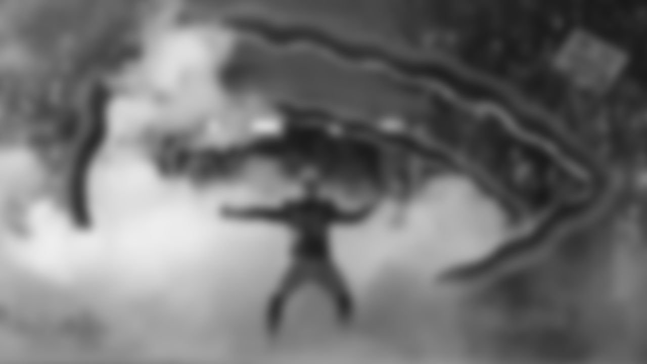 Kansas City Chiefs tackle Kingsley Suamataia (76) runs onto the field prior to an NFL week 17 matchup against the Denver Broncos, Thursday, December 25, 2025.