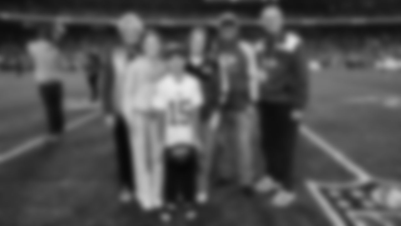 Kingdom Champion - Seven Ijams and family prior to an NFL week 17 matchup against the Denver Broncos, Thursday, December 25, 2025.